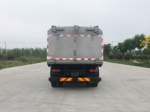 YYD5180TSLD5NG型扫路车